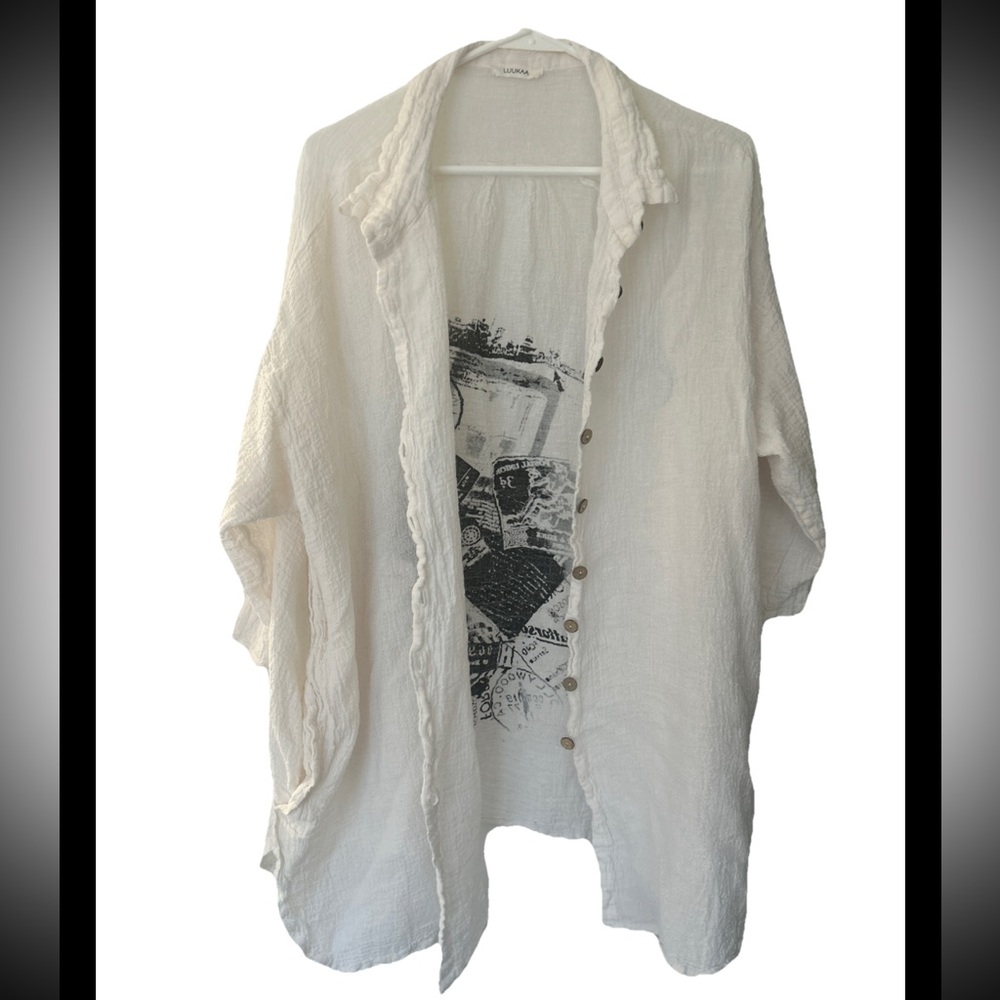 LUUKAA Linen Oversized White Button-Up Shirt with Graphic Design Lagenlook